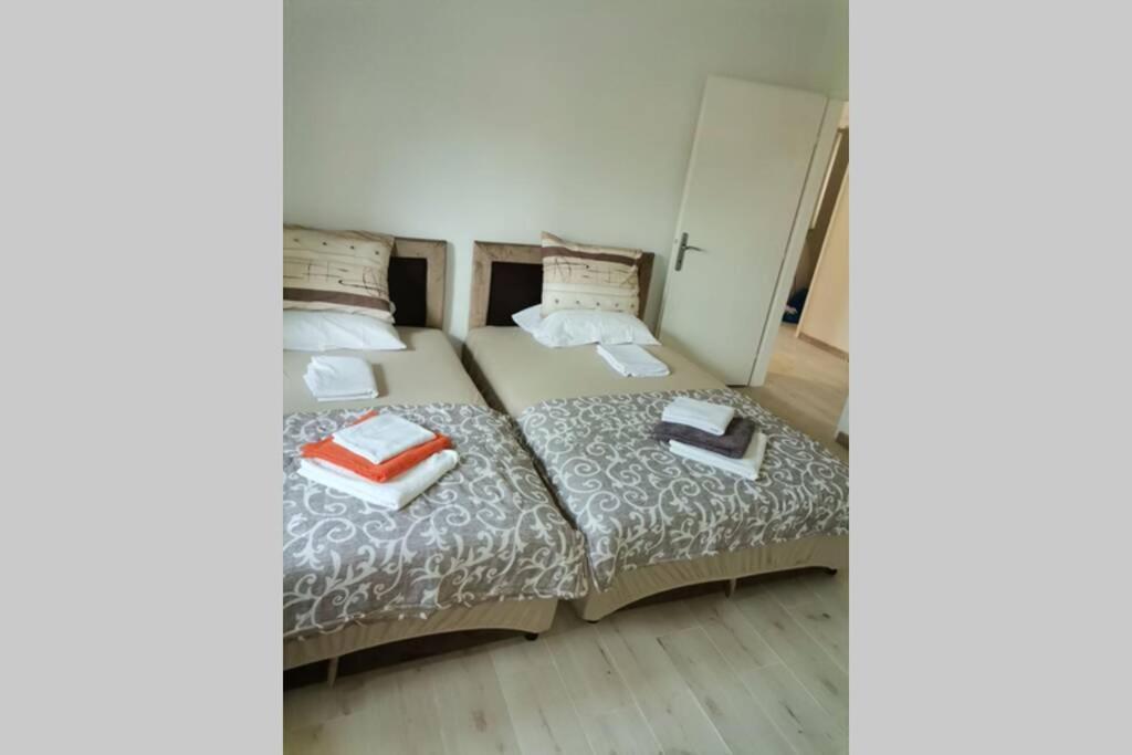 Apartman Danica ヘルツェグ・ノヴィ エクステリア 写真